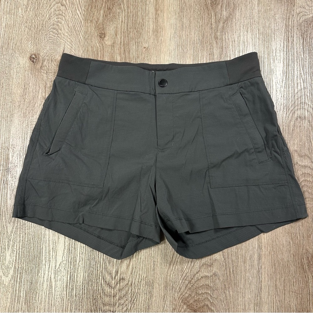 Athleta Trekkie North Shorts